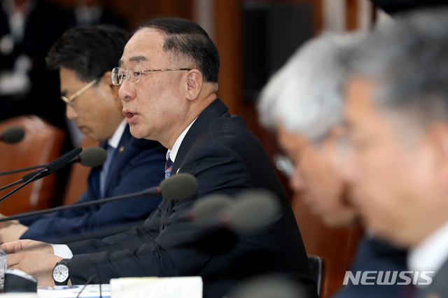 【서울=뉴시스】김병문 기자 = 홍남기 부총리 겸 기획재정부 장관.