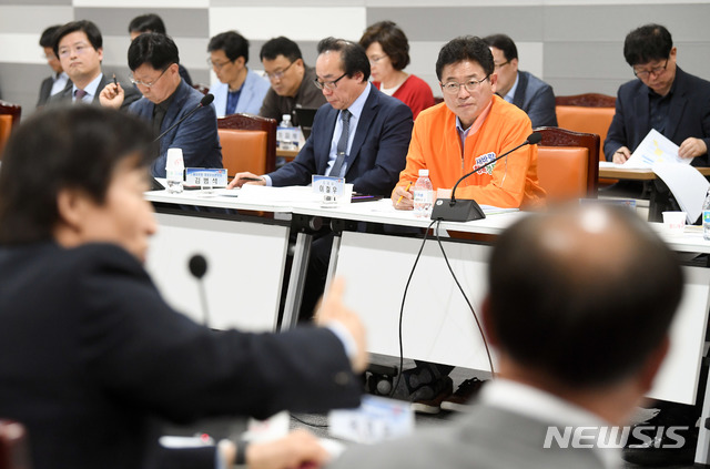 【안동=뉴시스】 8일 오전 경북도청에서 '대구경북 통합신공항 추진단(T/F)' 첫 회의가 열리고 있다.&nbsp; 2019.05.08&nbsp; (사진=경북도 제공)