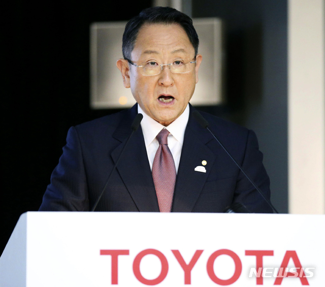 【도쿄=AP/뉴시스】일본 도요타자동차의 도요타 아키오 사장이 지난해 5월 7일 도쿄에서 기자회견을 하고 있다. 2019.05.08