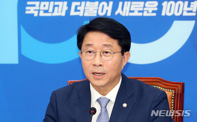 【서울=뉴시스】이종철 기자 = 더불어민주당 조정식 정책위의장. 2019.05.10. jc4321@newsis.com