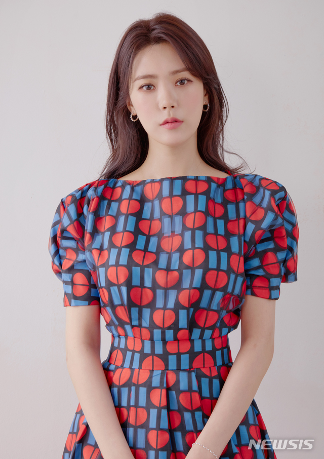 [인터뷰]박수아 "진지해지고파, 애프터스쿨 리지와 달리"