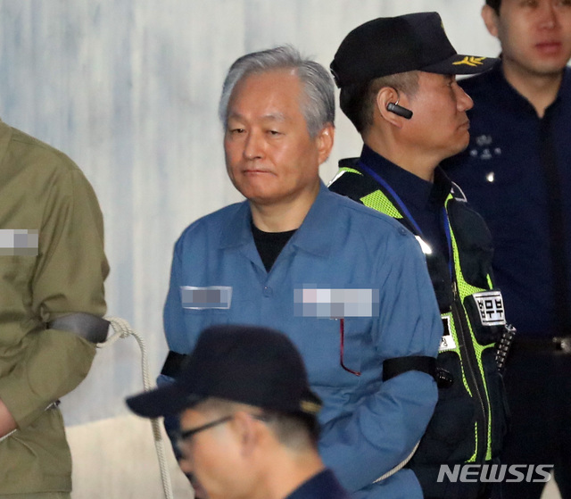 [서울=뉴시스]구치소 수감 상태를 유지하기 위해 무고를 교사한 혐의로 재판에 넘겨진 주수도 전 제이유(JU) 그룹 회장이 항소심에서도 징역형 집행유예를 선고받았다.(사진=뉴시스DB)2024.02.06. photo@newsis.com