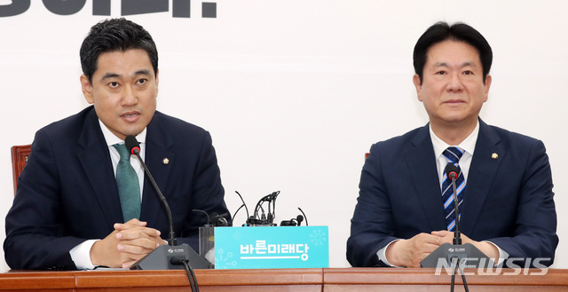 【서울=뉴시스】 박영태 기자 = 16일 오전 서울 여의도 국회에서 오신환 바른미래당 신임 원내대표가 기자간담회를 하고 있다. 2019.05.16. since1999@newsis.com
