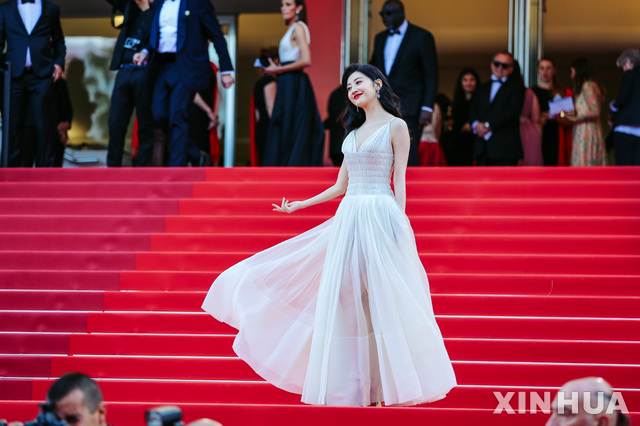 중국배우 징톈(31)