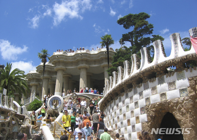 【스페인=AP/뉴시스】 구엘공원