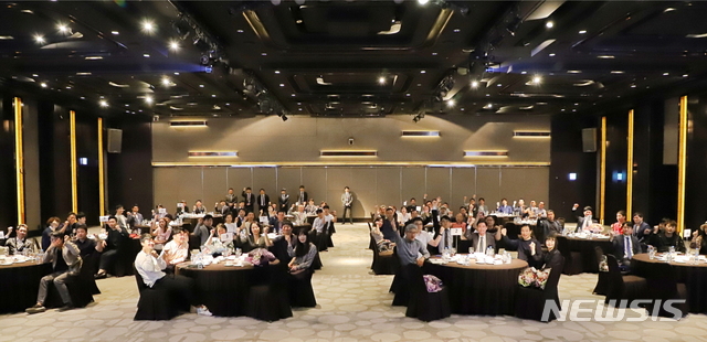 【서울=뉴시스】야놀자F&G '2019 가맹점주 간담회' 야놀자 프랜차이즈 가맹점주 및 예비 가맹점주. (사진/야놀자 제공) photo@newsis.com