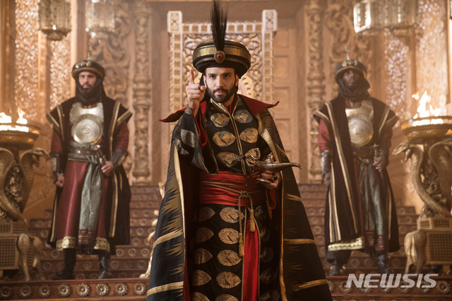 [리뷰]현실을 능가하는 현실감, 눈·귀 호강···영화 '알라딘'