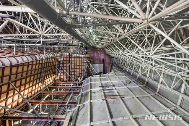 【서울=뉴시스】DDP 알림터 지붕 하부 모습. 2019.05.23. (사진=신경섭 작가 제공)