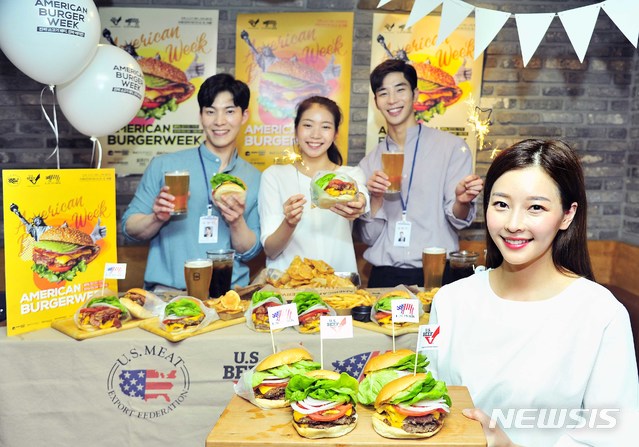 【서울=뉴시스】미국육류수출협회는 오는 24일부터 다음달 6일까지 국내 수제버거 레스토랑 8곳과 함께 '아메리칸 버거위크(American Burger Week)'를 진행한다고 23일 밝혔다. 2019.5.23(사진=미국육류수출협회 제공) photo@newsis.com