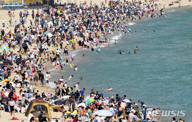 【부산=뉴시스】 지난 5월 말 해운대해수욕장 모습. (사진=뉴시스 DB)