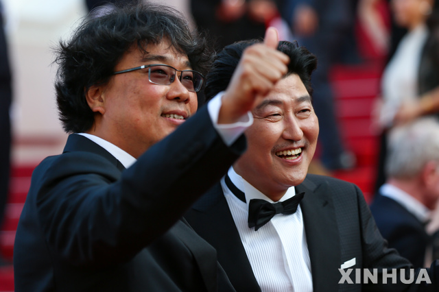 봉준호 감독과 송강호, 아프니까 청춘이었을 때부터···