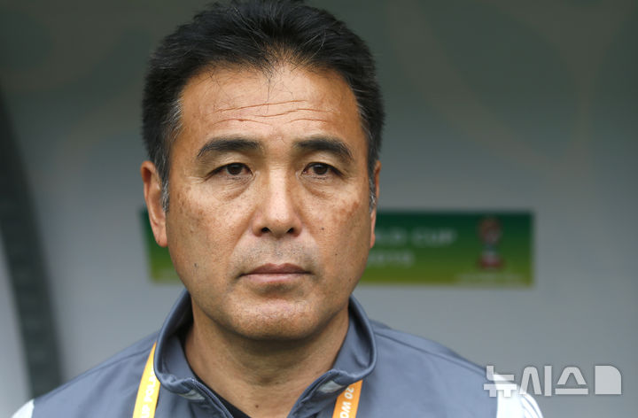 [그디니아=AP/뉴시스]성착취물 소지로 해외서 유죄 선고받은 일본축구협회 기술위원장. 2019.05.26.