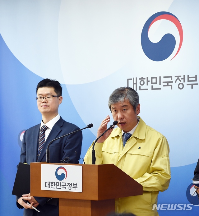 【세종=뉴시스】김계조 행정안전부 재난안전관리본부장이 30일 오전 정부세종2청사 브리핑룸에서 '2019년 국가안전대진단 추진결과'를 발표하고 있다. 2019.05.30. (사진= 행정안전부 제공)