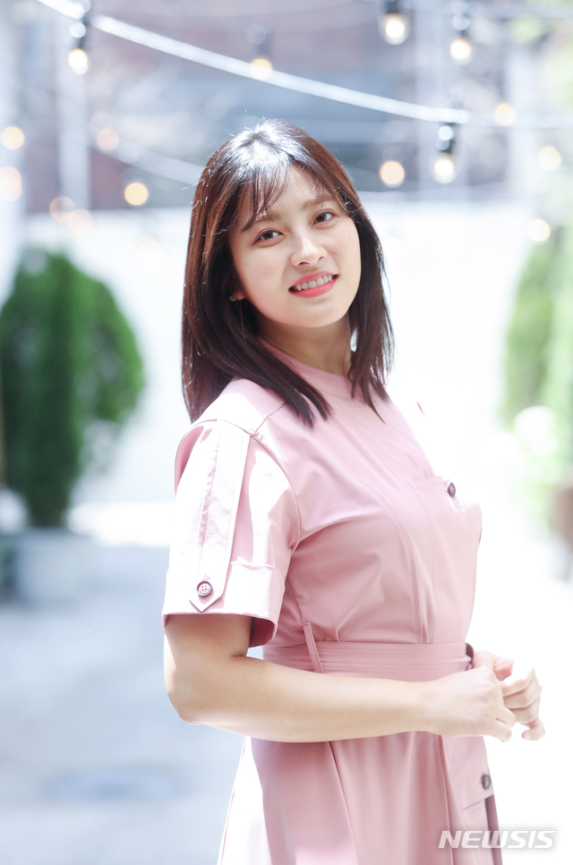 [서울=뉴시스] 조수정 기자 = 최근 종영한 MBC 월화드라마 '특별근로감독관 조장풍' 배우 박세영이 29일 오전 서울 성수동 구호스튜디오에서 인터뷰에 앞서 포즈를 취하고 있다. 2019.05.31. chocrystal@newsis.com