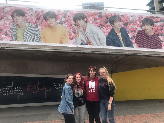 【런던=뉴시스】 31일(현지시간) 영국 런던 웸블리 스타디움 방탄소년단 아일랜드 팬들. 2019.06.01   