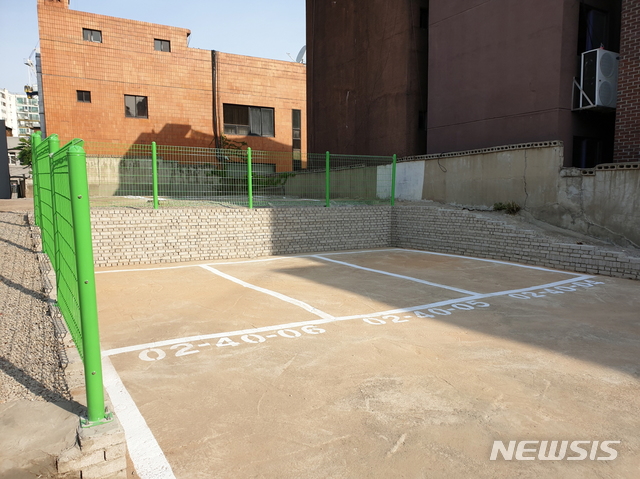 【서울=뉴시스】 영등포구 주택가 자투리땅 주차장으로 조성. 2019.06.04. (사진=영등포구 제공)