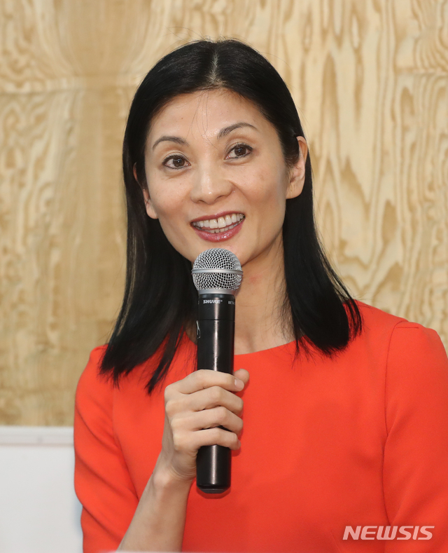 【서울=뉴시스】조수정 기자 = 제9회 대한민국 발레축제 기자간담회가 열린 4일 오전 서울 서초동 예술의전당 오페라하우스 무궁화홀에서 강수진 국립발레단장이 질문에 답하고 있다. 제9회 대한민국 발레축제는 6월 18일부터 30일까지 예술의전당에서 열린다. 2019.06.04. chocrystal@newsis.com