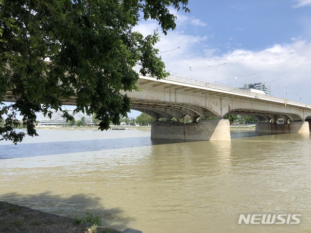 【부다페스트=뉴시스】조인우 기자 = 헝가리 다뉴브강 아르파드 다리. 2019.06.05. join@newsis.com&nbsp; 