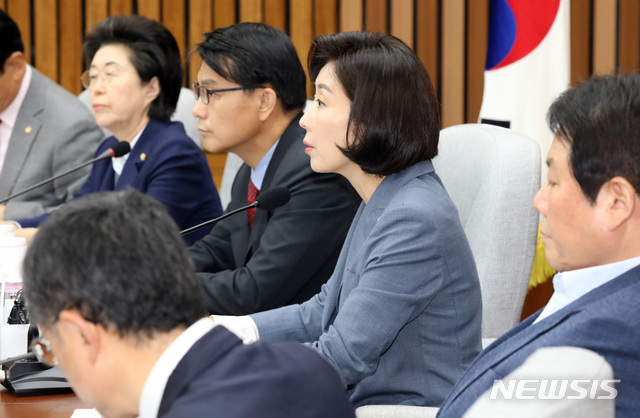 【서울=뉴시스】 박영태 기자 = 7일 오전 서울 여의도 국회에서 열린 자유한국당 원내대책회의에서 나경원 원내대표가 발언하고 있다. 2019.06.07.since1999@newsis.com