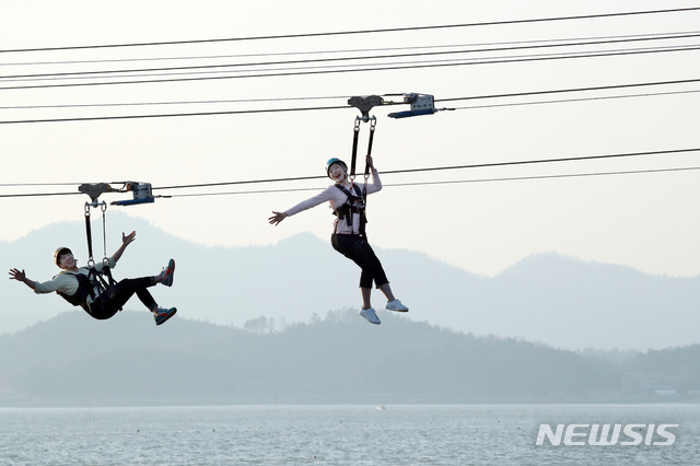 【창원=뉴시스】 6월에 개장하는 경남 창원시 진해구 짚트랙.2019.06.09.(사진=경남도청 제공)