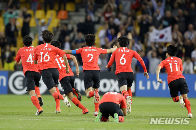 한국, 36년만의 4강신화 재현…승부차기 끝 세네갈 격파
