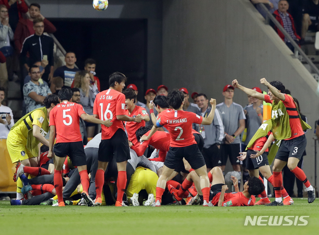 한국, 36년만의 4강신화 재현…승부차기 끝 세네갈 격파