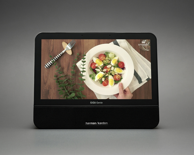 [AI스피커 전쟁④]KT '기가지니' IPTV가입자 공략…이젠 콘텐츠 승부