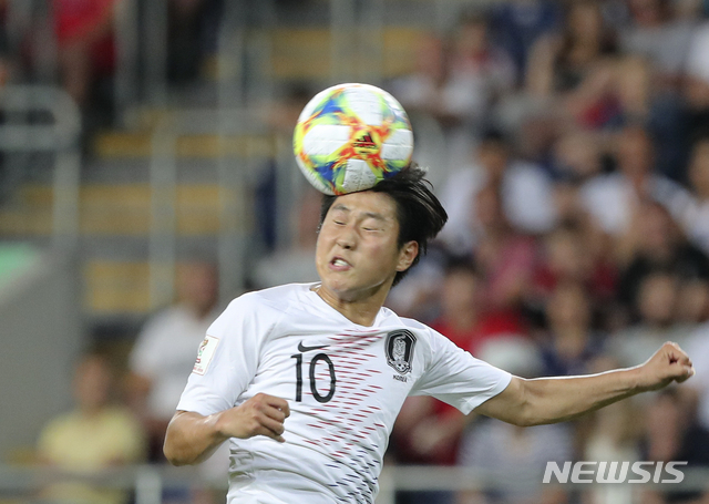 이강인, U-20 골든볼 정조준···마라도나·메시가 받은 상