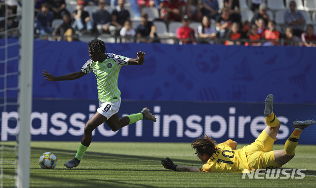 나이지리아에게 0:2 패, 여자월드컵 16강행 먹구름