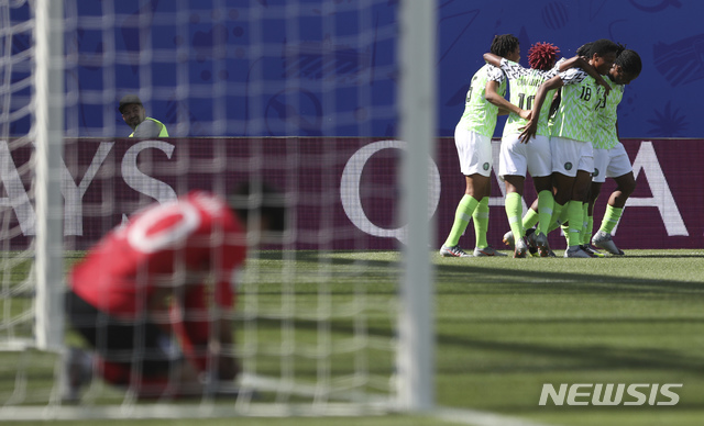 나이지리아에게 0:2 패, 여자월드컵 16강행 먹구름