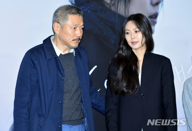 홍상수 감독 이혼소송 패소, 22세 연하 김민희의 연인