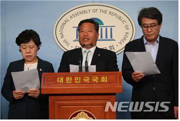 【전주=뉴시스】 김종회  '변화와 희망의 대안정치 연대'(대안정치) 소속 의원. photo@newsis.com