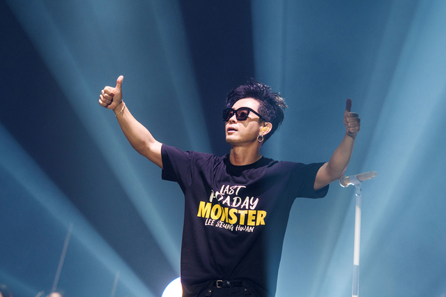 이승환, 9시간30분간 93곡 라이브···"최장 콘서트 신기록"