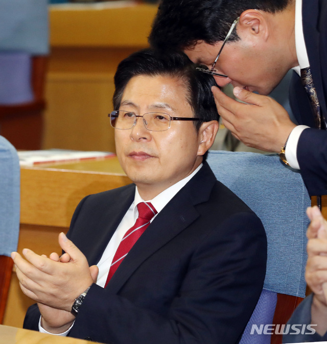 【서울=뉴시스】 박영태 기자 = 자유한국당 황교안 대표 2019.06.20. since1999@newsis.com