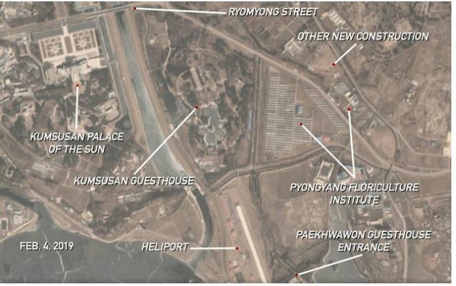 【서울=뉴시스】 시진핑 중국 국가주석이 20일 북한 평양을 국빈방문해 묶은 금수산 영빈관 일대의 모습을 찍은 위성사진. 사진은 지난해 10월 찍은 것으로 중앙에 금수산 영빈관 부지가 보이고, 왼쪽에는 김일성 김정일 부자의 시신이 안치된 금수산 태양궁전, 아래쪽에 기존 영빈관인 백화원 영빈관이 보인다. NK뉴스는 금수산 영빈관 공사가 지난 2월 중순까지만해도 시작되지 않았는데 5월 중순쯤 완공됐다며, 시진핑 주석을 맞이하기 위해 서두른 것으로 추정했다. <사진출처:NK뉴스> 2019.06.21