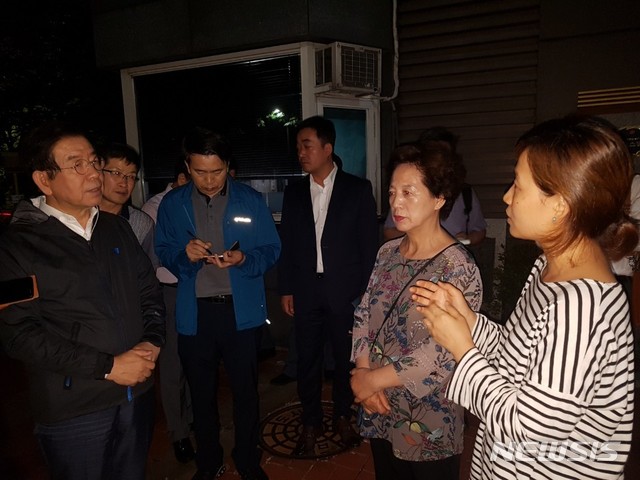 【서울=뉴시스】 박원순 서울시장, 혼탁수 현장 방문. 2019.06.21. (사진=서울시 제공)