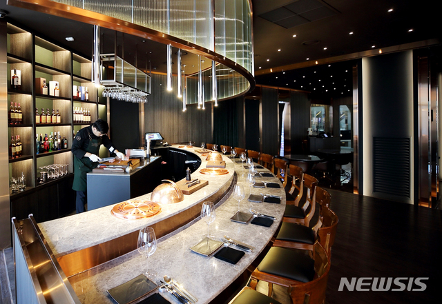 【서울=뉴시스】파라다이스시티 '플라자'의 '본앤브레드 파라다이스시티점'