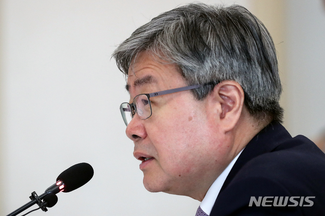 【서울=뉴시스】이재갑 고용노동부 장관. 2019.07.08 (사진=뉴시스 DB)