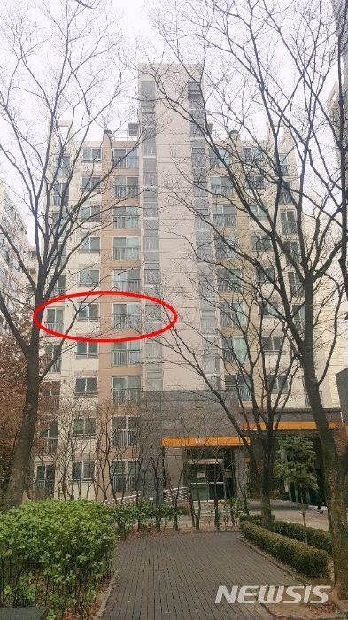 【서울=뉴시스】김가윤 기자 = 서울 성북구 정릉동 1031 정릉힐스테이트 3차 305동 501호가 경매에 나왔다. 2008년 6월 준공된 19개동 522세대 단지로 해당 물건은 10층 중 5층이다. 전용면적은 60㎡다.2019.06.23 (제공=지지옥션) yoon@newsis.com