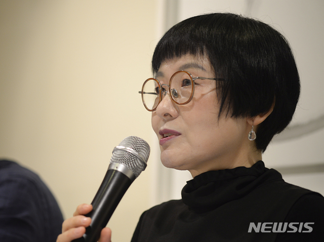 김혜순 시인 ⓒ문학과지성사