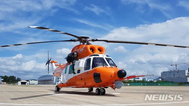【제주=뉴시스】 제주도 소방안전본부 소방항공대에 배치된 다목적 소방헬기 한라매. (사진=제주도 소방안전본부 제공)
