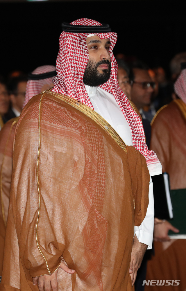 【서울=뉴시스】박진희 기자 = 무함마드 빈 살만 빈 압둘 아지즈 알-사우드(무함마드 빈 살만) 사우디아라비아 왕세자가 26일 서울 중구 신라호텔에서 열린 에쓰오일 복합 석유화학시설 준공 기념식에 참석해 있다. 2019.06.26.&nbsp; pak7130@newsis.com