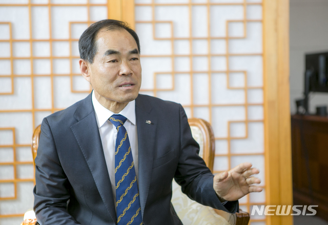 【세종=뉴시스】김인식 한국농어촌공사 사장. (사진 = 농어촌공사 제공)