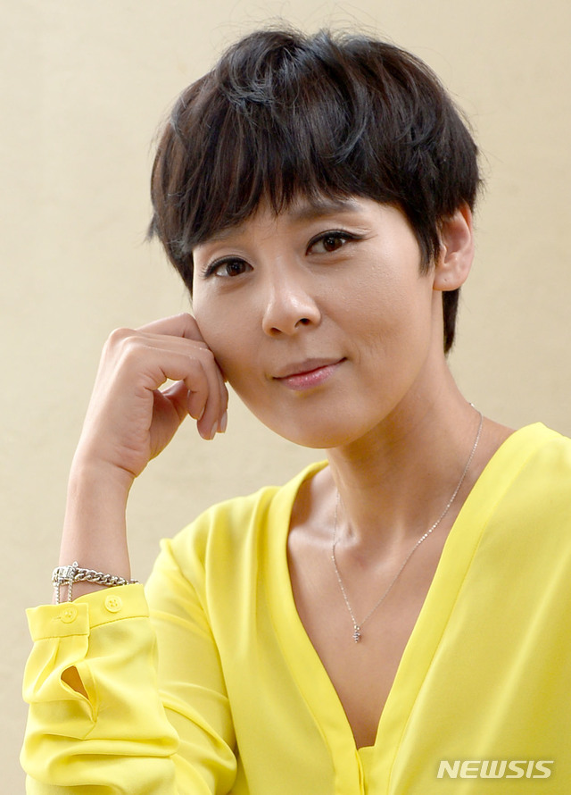 "전미선, 캐릭터 하나하나에 혼신 다해 입체감 더한 명배우"