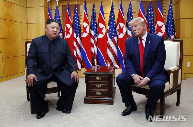 美, 김정은 관계개선 신호에 "트럼프 조건없는 대화 가능"(종합)