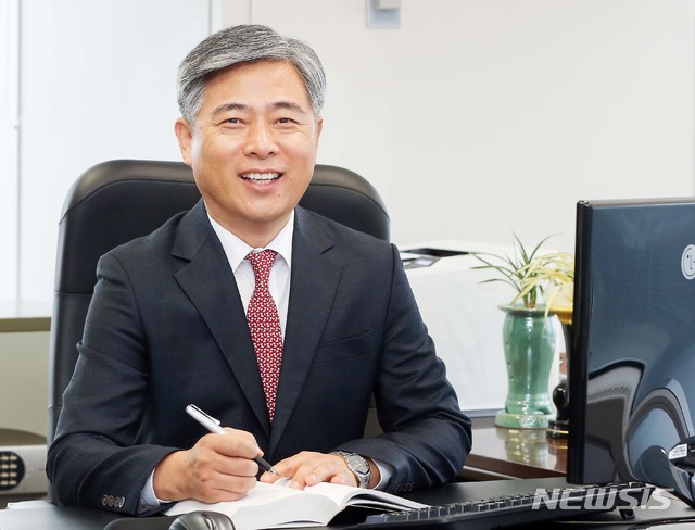 【서울=뉴시스】한국암웨이 김장환 대표이사