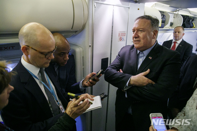 폼페이오 "북미실무협상, 이달 중순쯤 시작될 듯" 