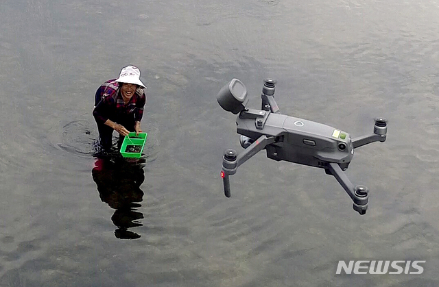 【횡성=뉴시스】 다슬기 불법 채취 단속. (사진=뉴시스 DB). photo@newsis.com 