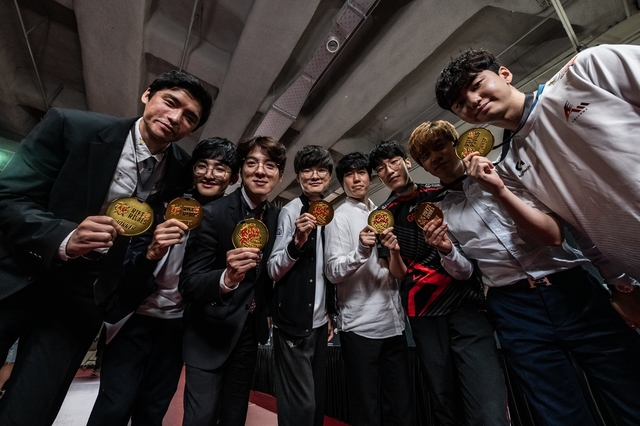 한국 LCK, 리프트 라이벌즈 사상 첫 우승…중국 상대로 3-1 승