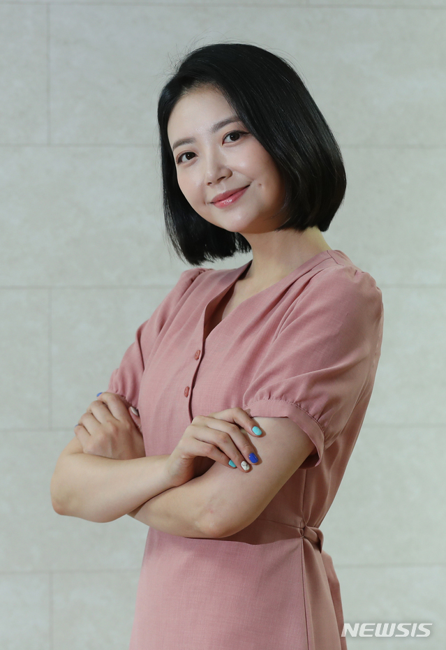 【서울=뉴시스】조수정 기자 = MBC 수목드라마 '봄밤' 배우 임성언이 9일 오전 서울 충무로 뉴시스 본사에서 종방인터뷰에 앞서 포즈를 취하고 있다. 2019.07.09. chocrystal@newsis.com